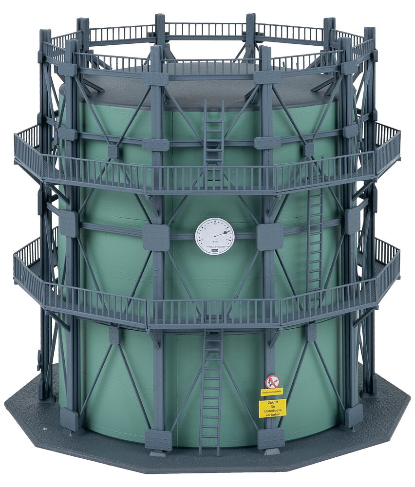 130157 Gasometer mit Rohrleitungen