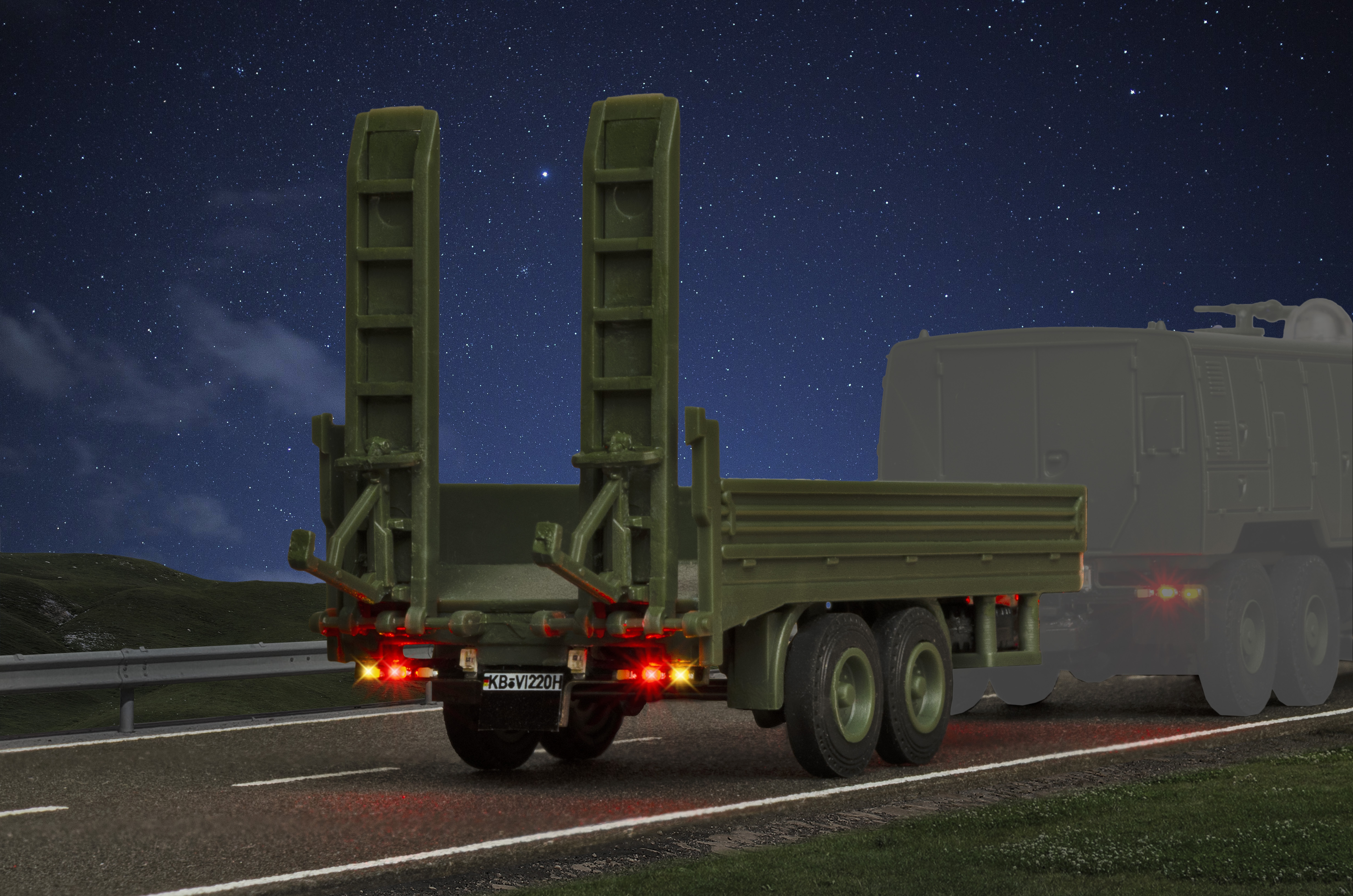 Viessmann 8220 H0 Tandem Tieflader, Militär