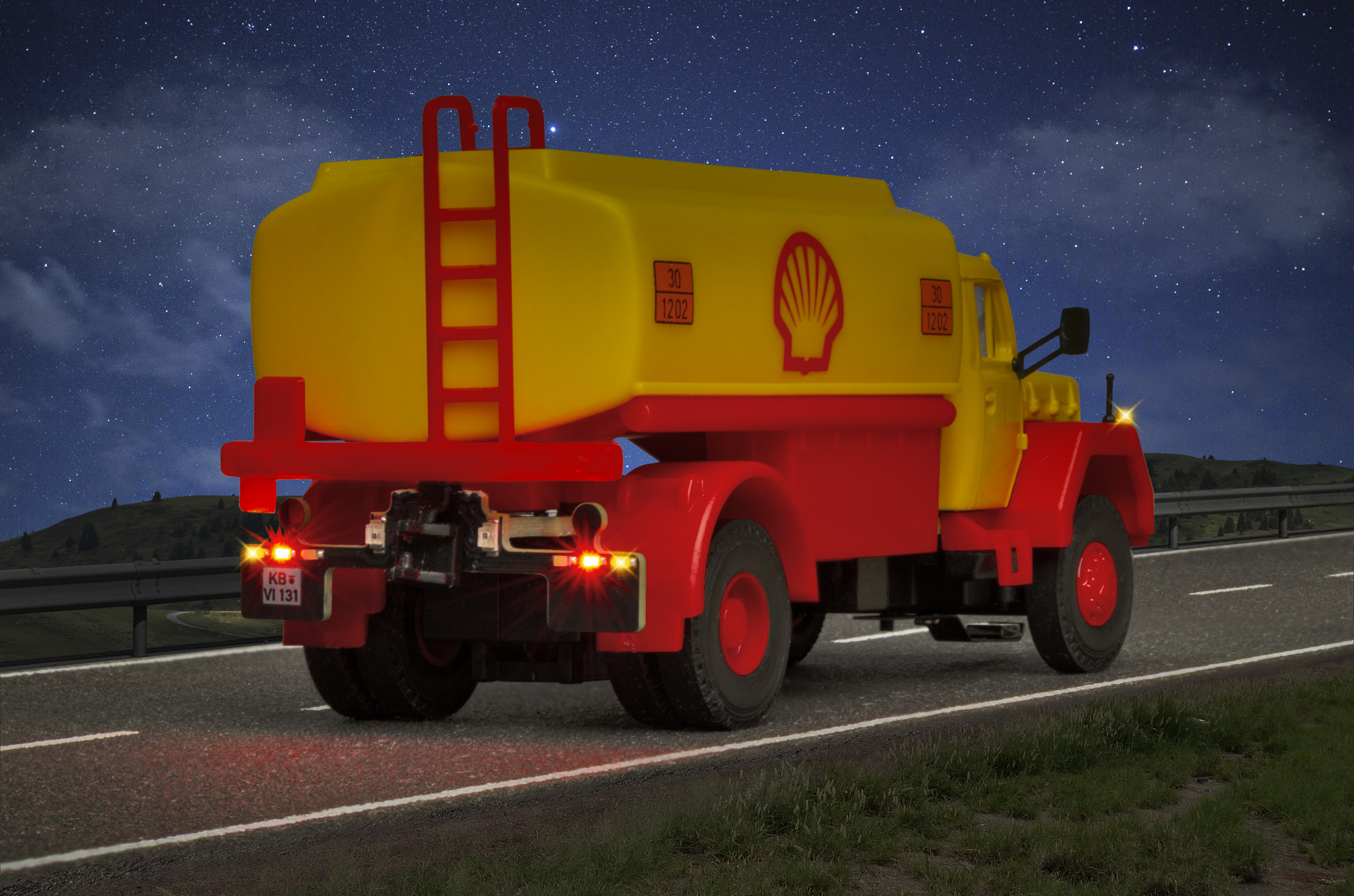 Viessmann 8131 H0 MAGIRUS DEUTZ 2-achs Shell