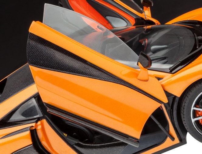 Revell 07051 McLaren 570S