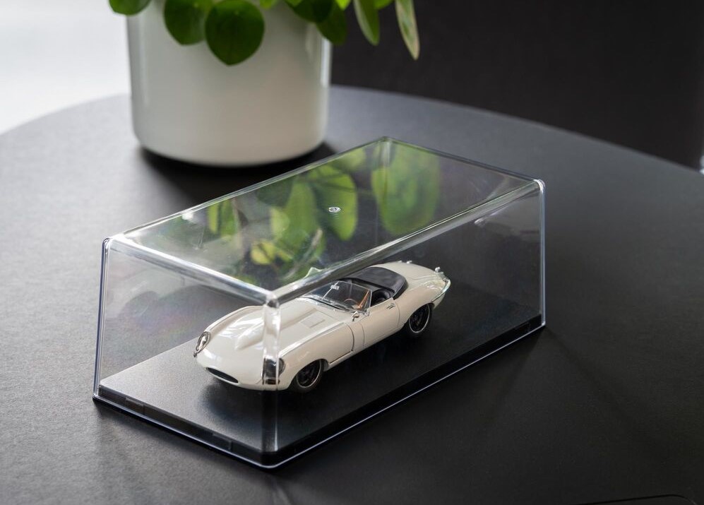 95201 Acrylic Showcase / Vitrine 145x265x105mm