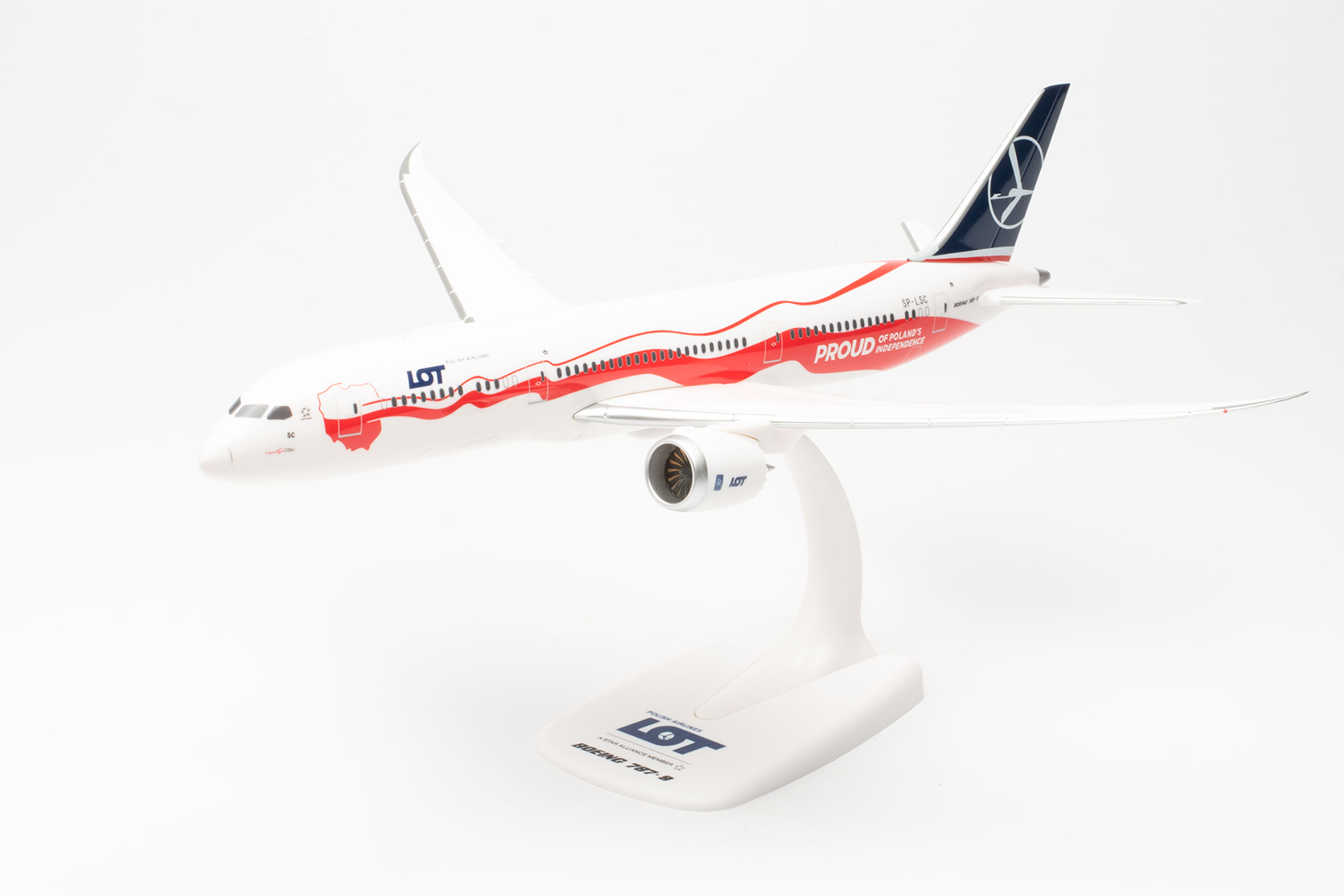 613781 Boeing 787-9 LOT Polish Airlines