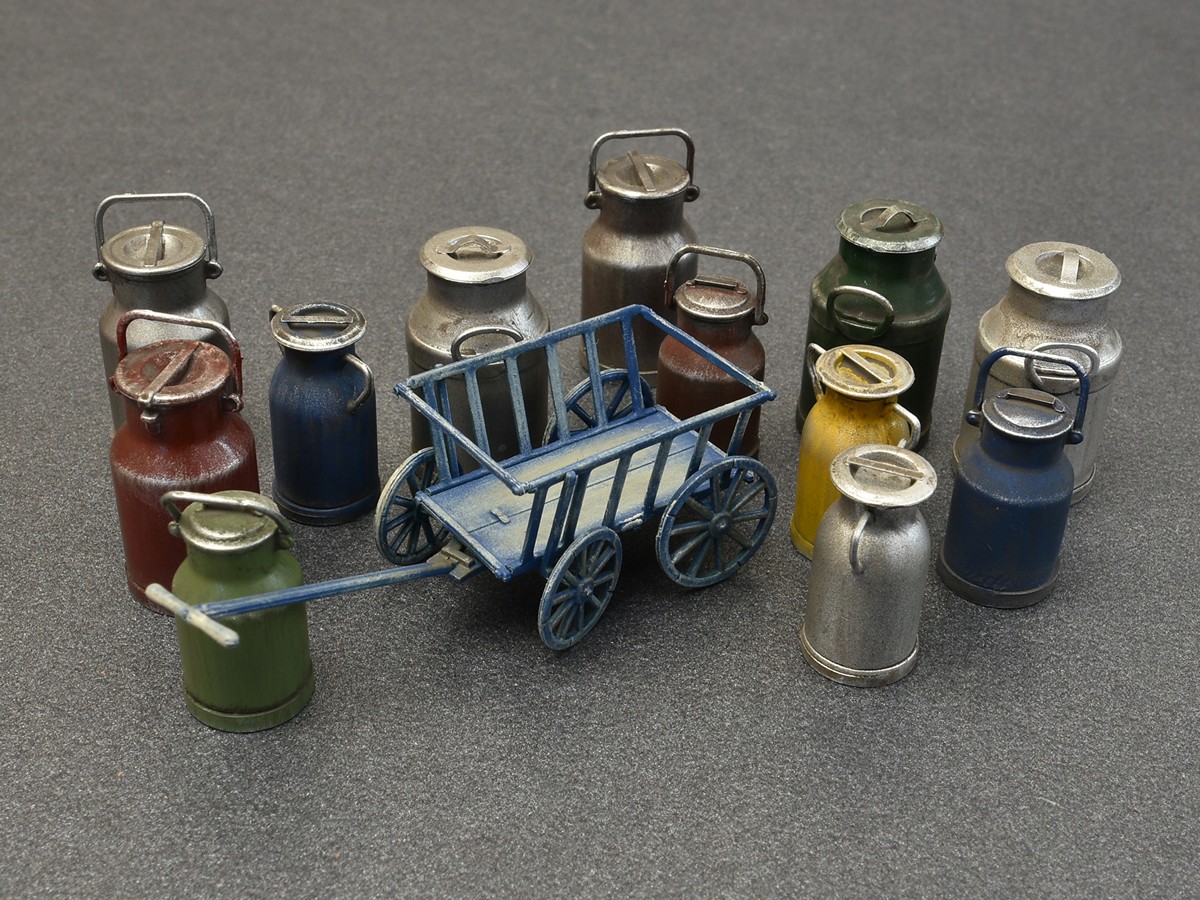 35580 Milk Cans with Small Cart