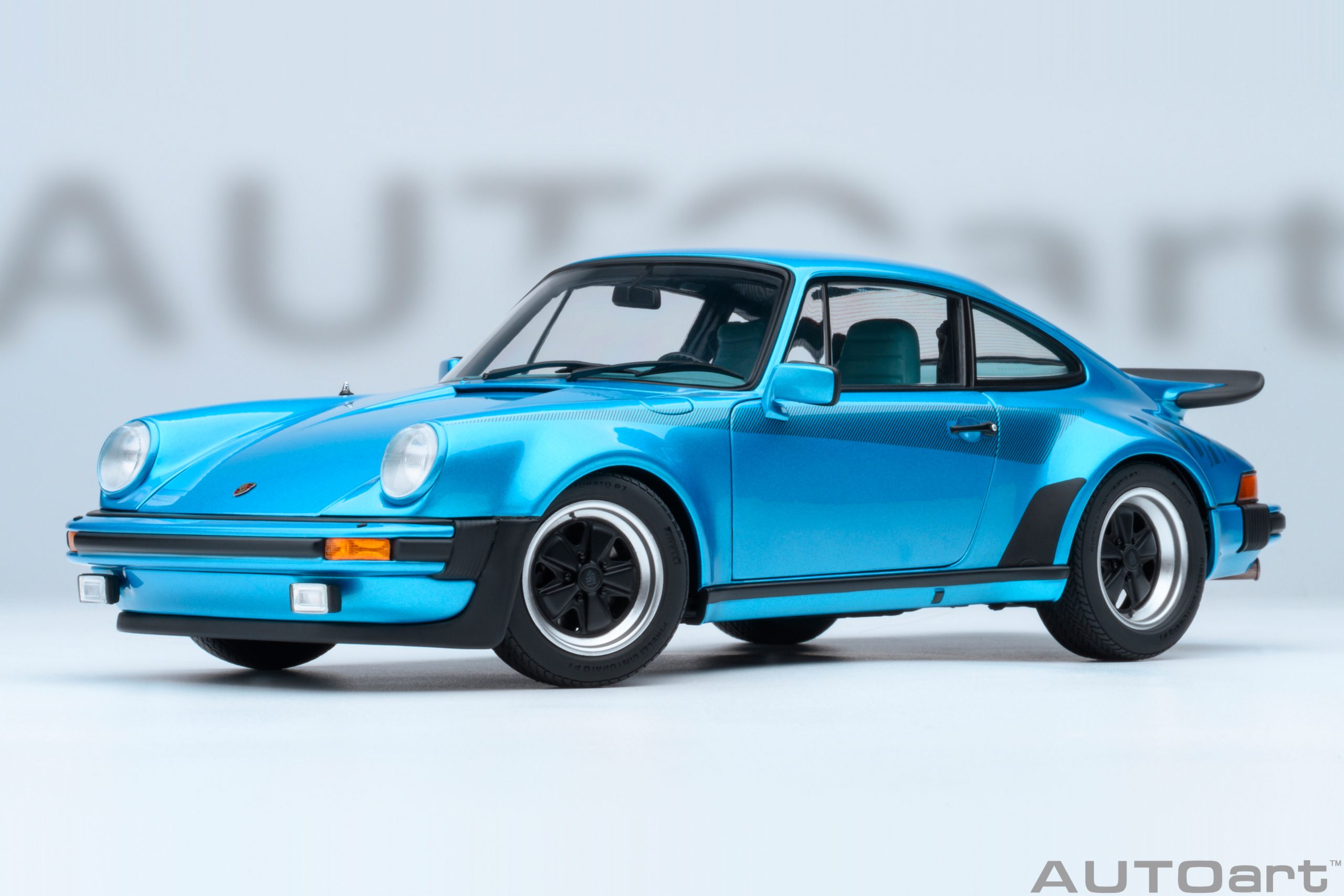 78115 Porsche 911 (930) Turbo 3.0 minerva blue