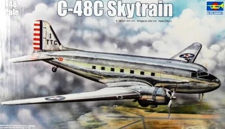Trumpeter 752829 DC-3 (C-48C) Skytrain Transport Aircraft