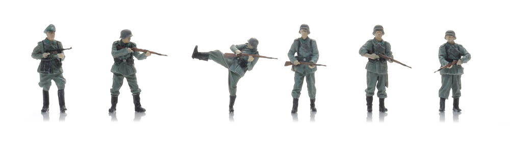 5720004 WM-Infanterie durchbricht Tür (6x)