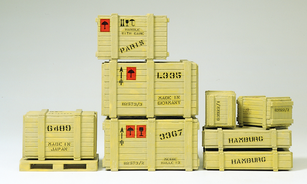 45200 Ladegut. 8 Kisten, 1 Palette. Bausatz