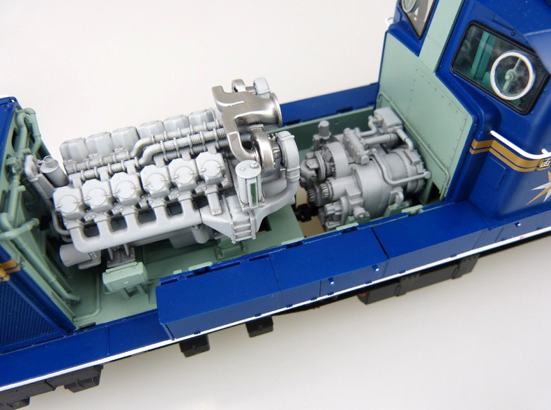 010006 Diesel Locomotive DD51 Hokutosei