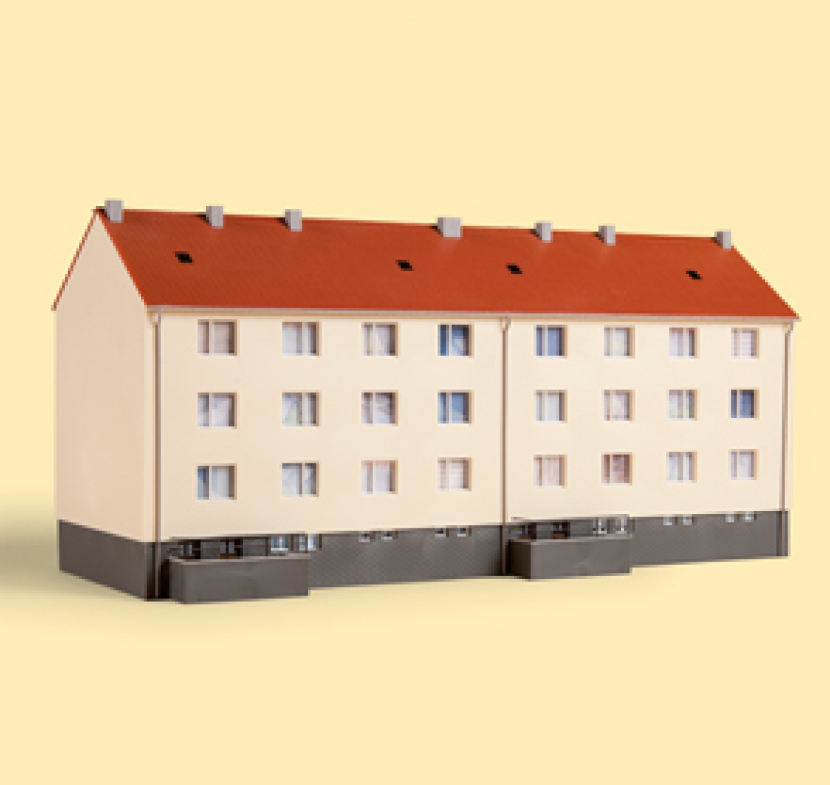 13332 Mehrfamilienhaus