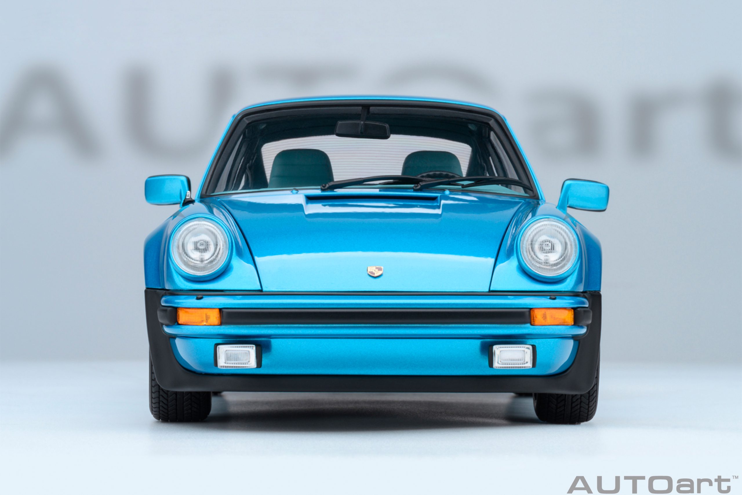 AUTOart 78115 Porsche 911 (930) Turbo 3.0 minerva blue