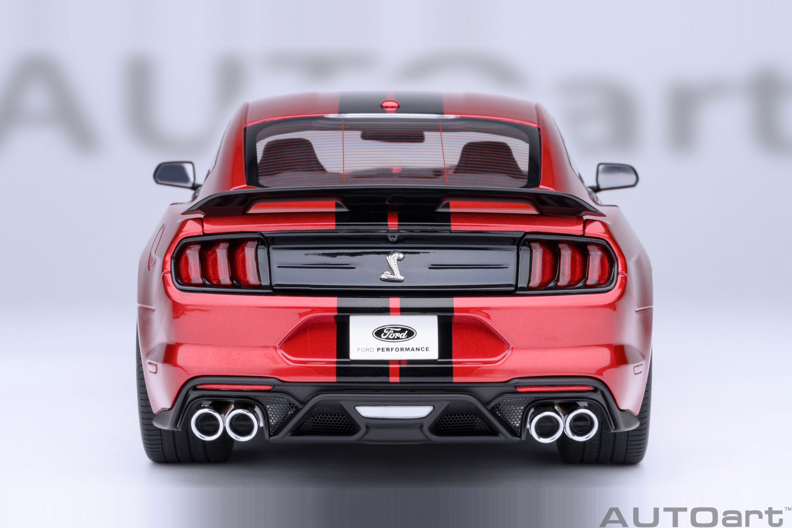 AUTOart 73098 Ford Mustang Shelby GT500 - red