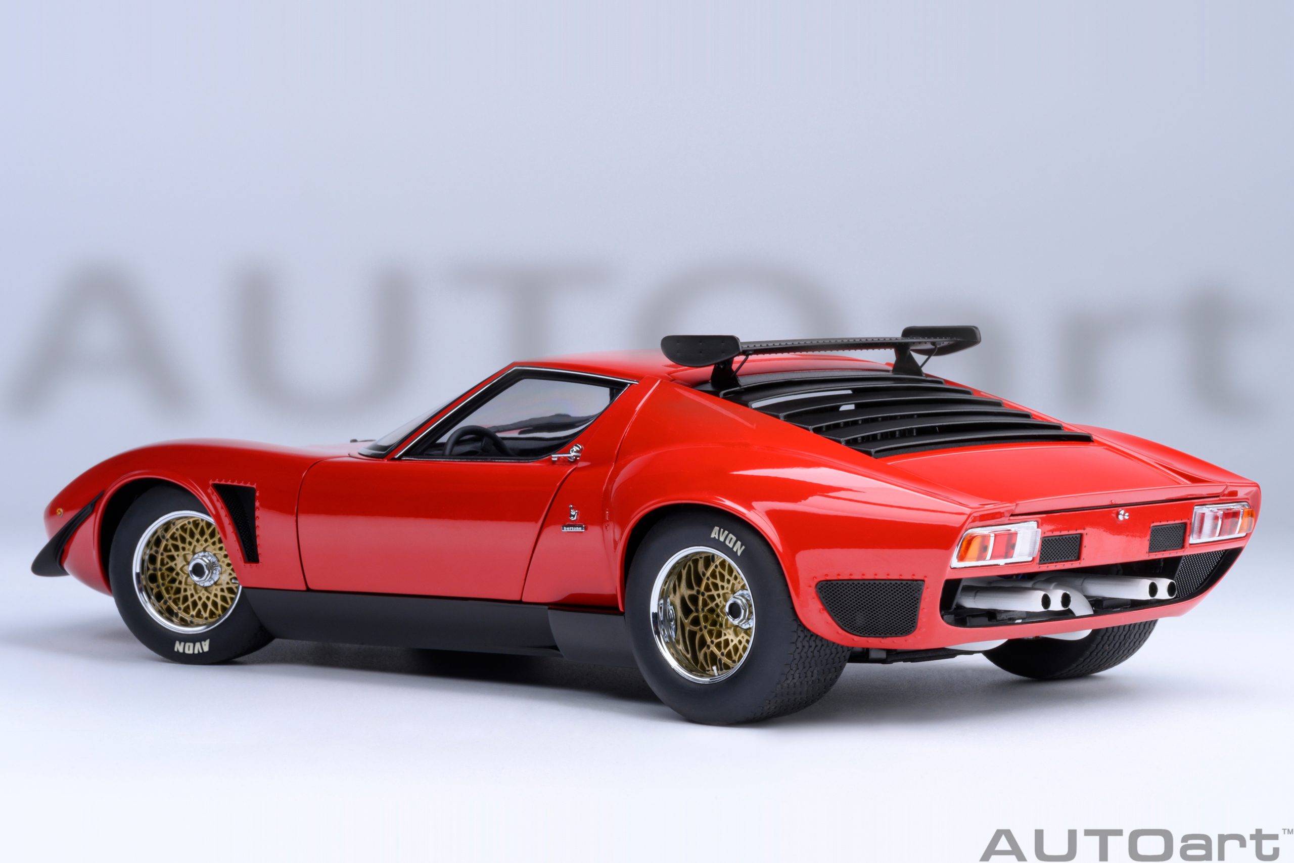 AUTOart 79171 Lamborghini Miura Jota SVR 1968 rot