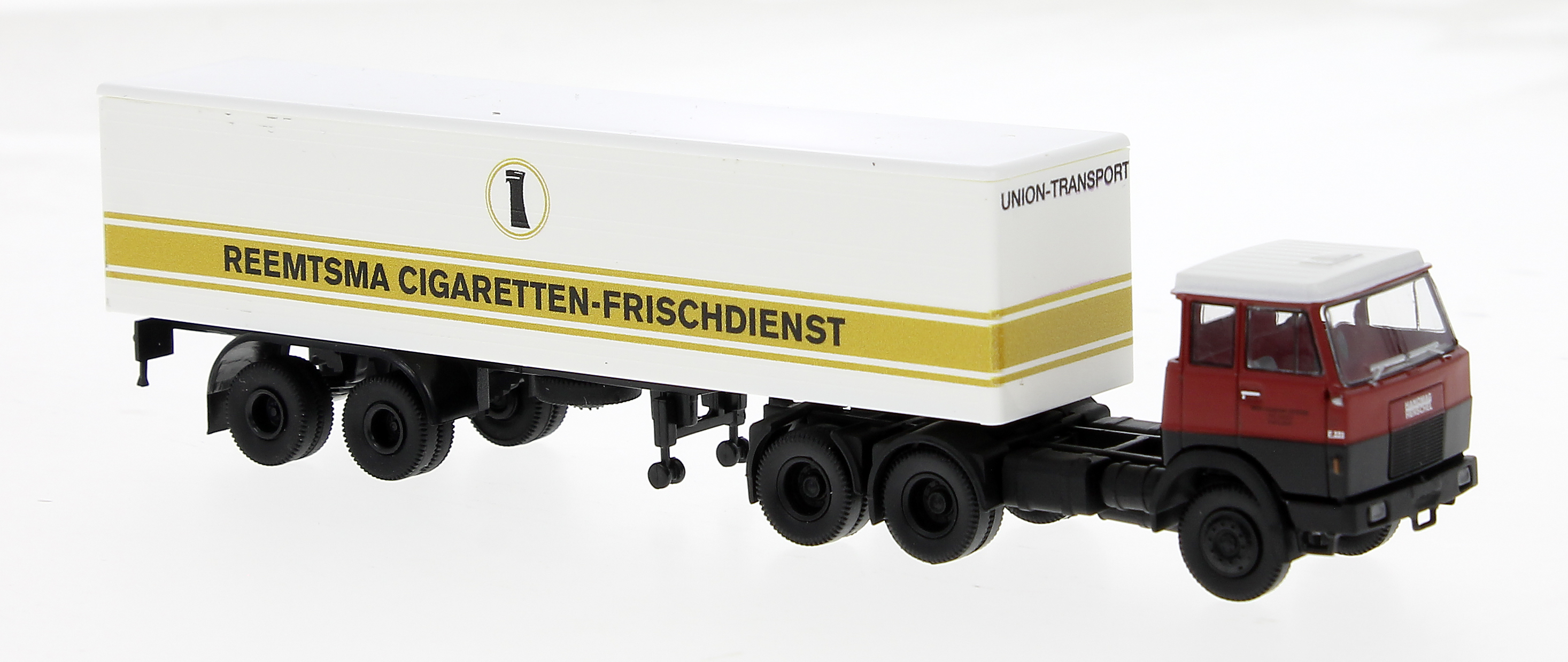 82252 Henschel F161S Koffer-SZ Reemtsma
