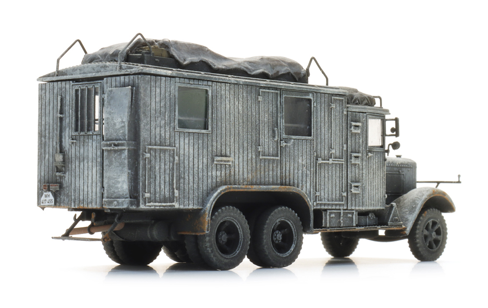 6870507 WM Henschel 33 D1 Kfz. 72 radio winter