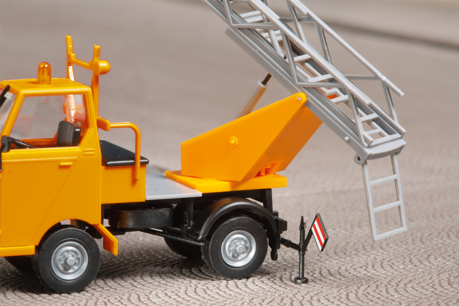 41656 Multicar M22 mit Drehleiter