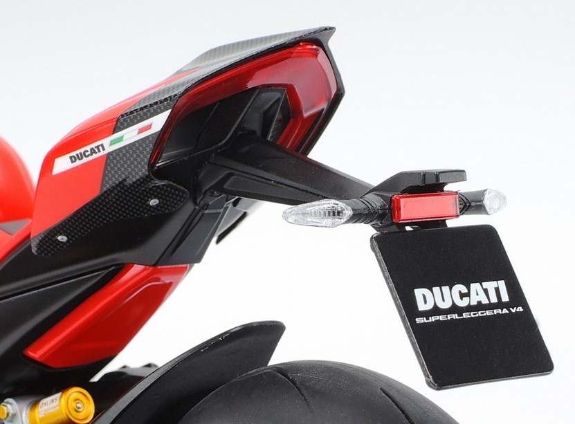 Tamiya 14140 Ducati Superleggera V4
