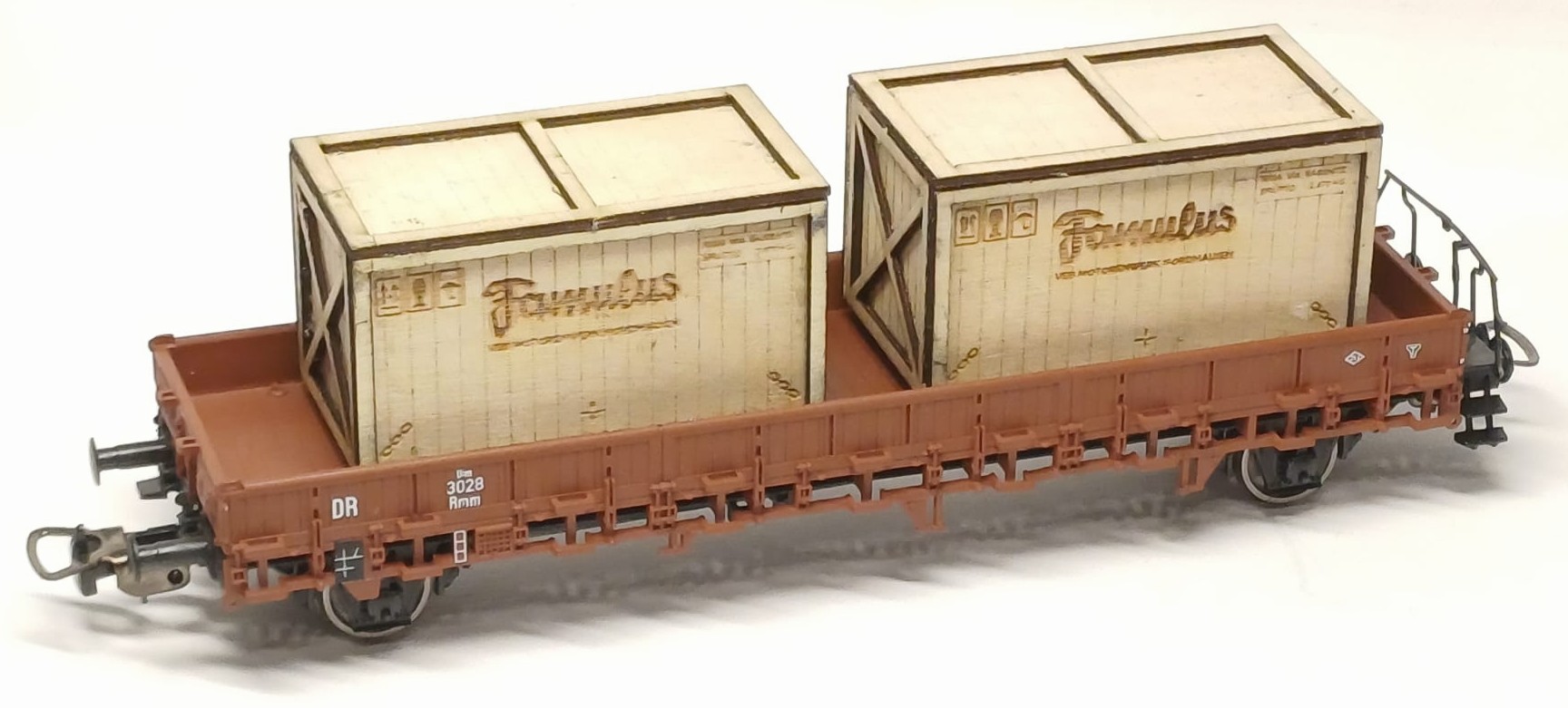 LOEWE 2565 Ladegut Überseekisten FAMULUS 2 x 45 mm