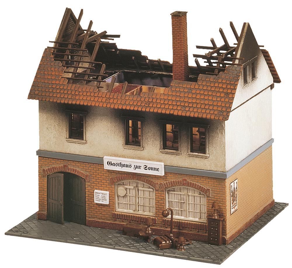 130429 Brandruine Gasthaus Zur Sonne