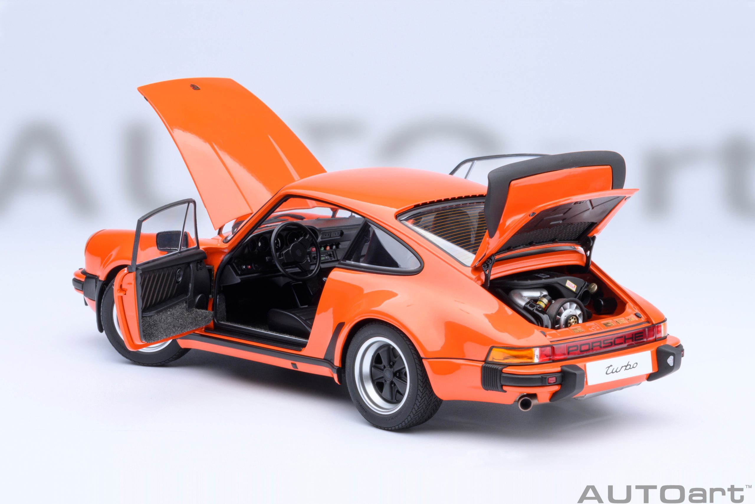 AUTOart 78112 Porsche 911 (930) Turbo 3.0 Orange