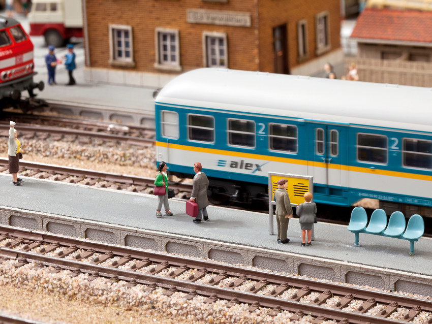 63010 Universal-Bahnsteig, 3-tlg