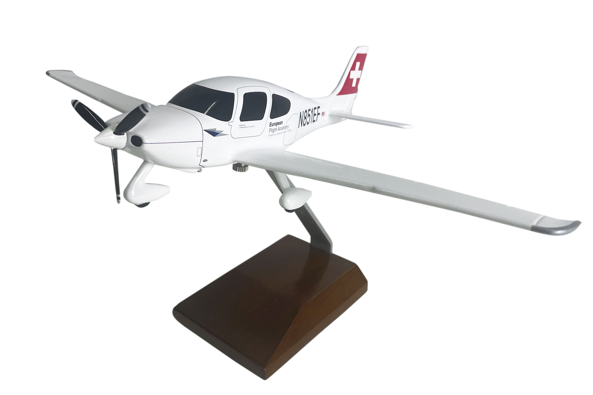 490177 Cirrus SR20 European Flight Swissair