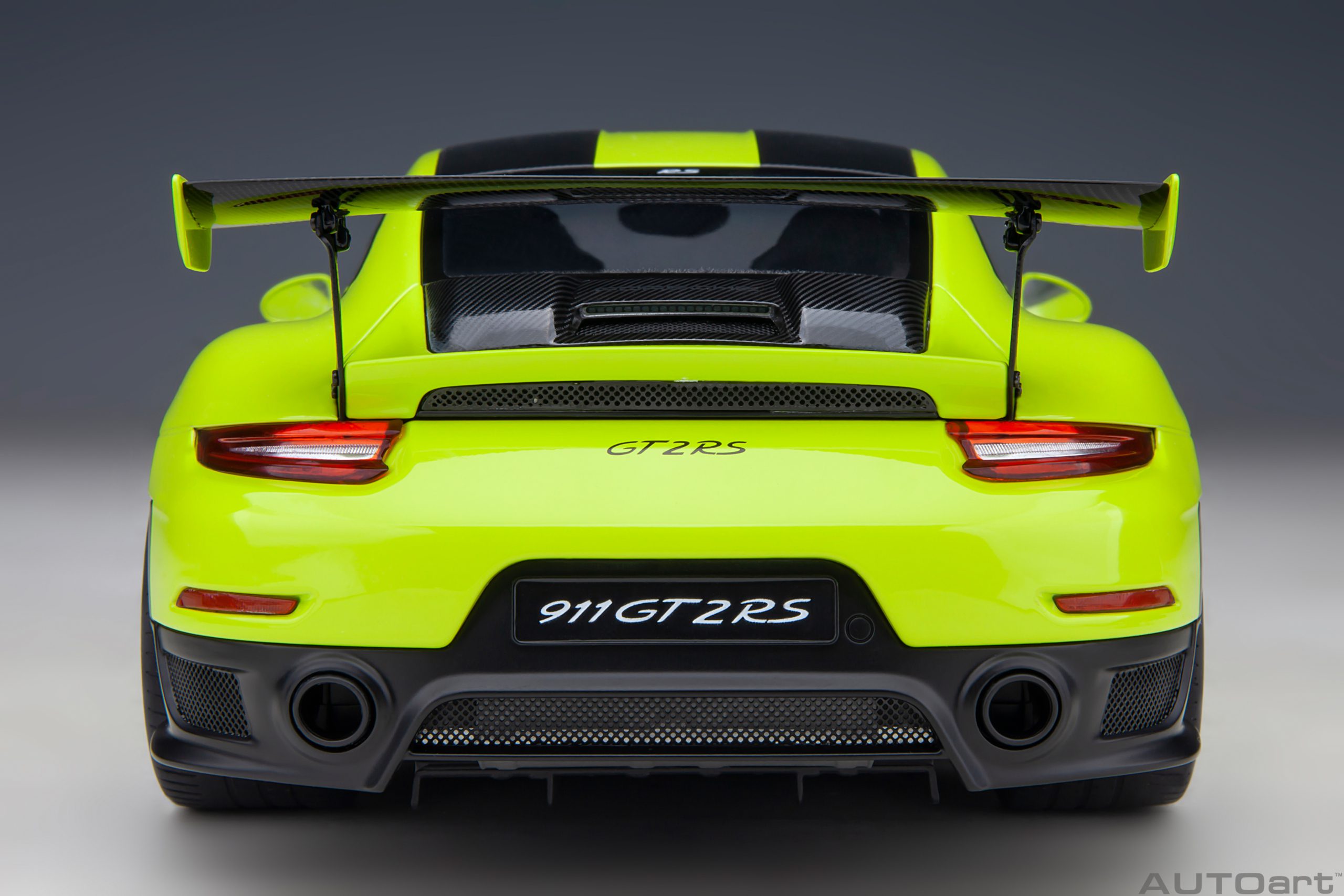 AUTOart 78187 Porsche 911 (991.2) GT2 RS grün