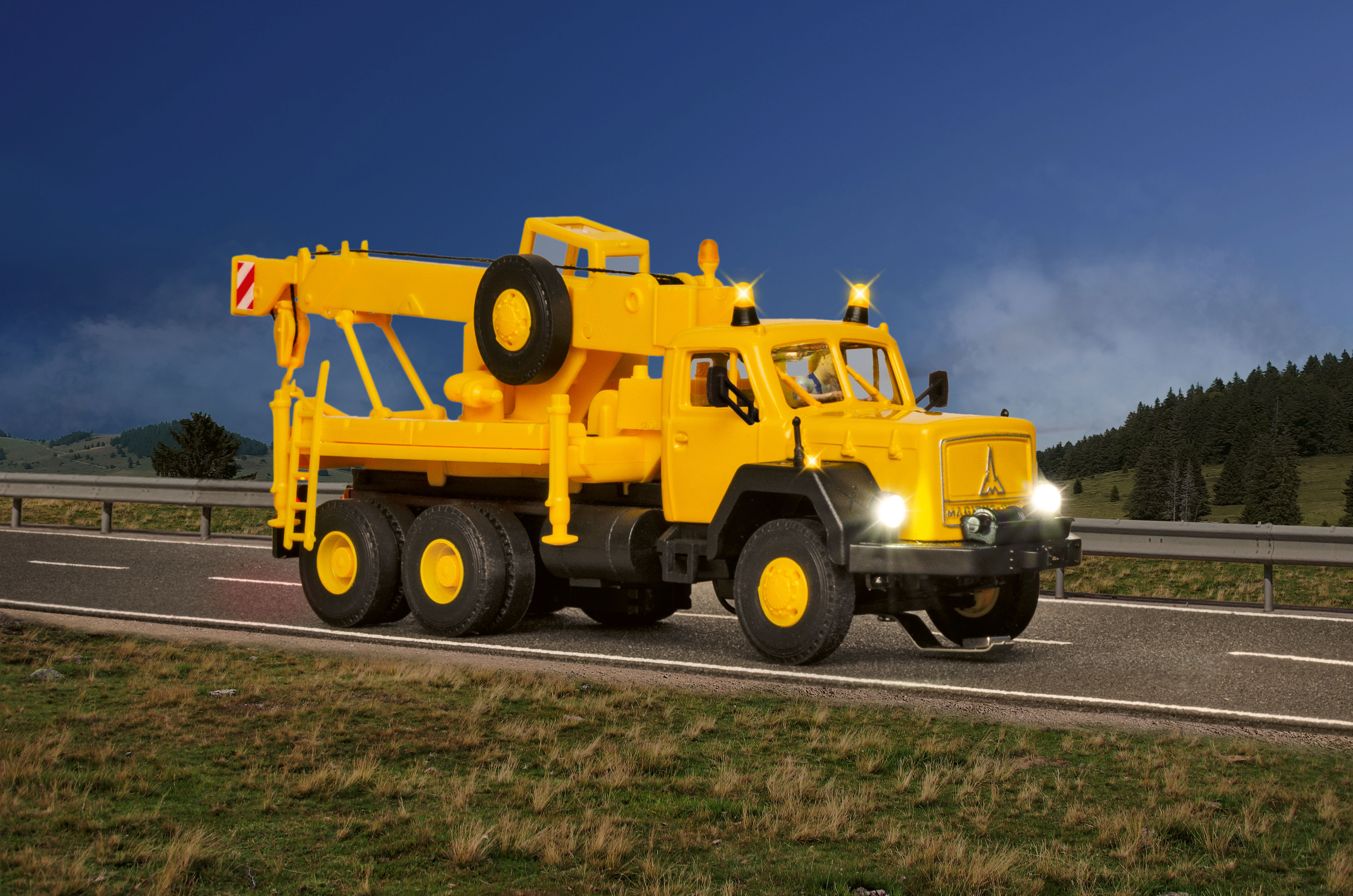 Viessmann 8021 CarMotion: Magirus Deutz Bergekran gelb