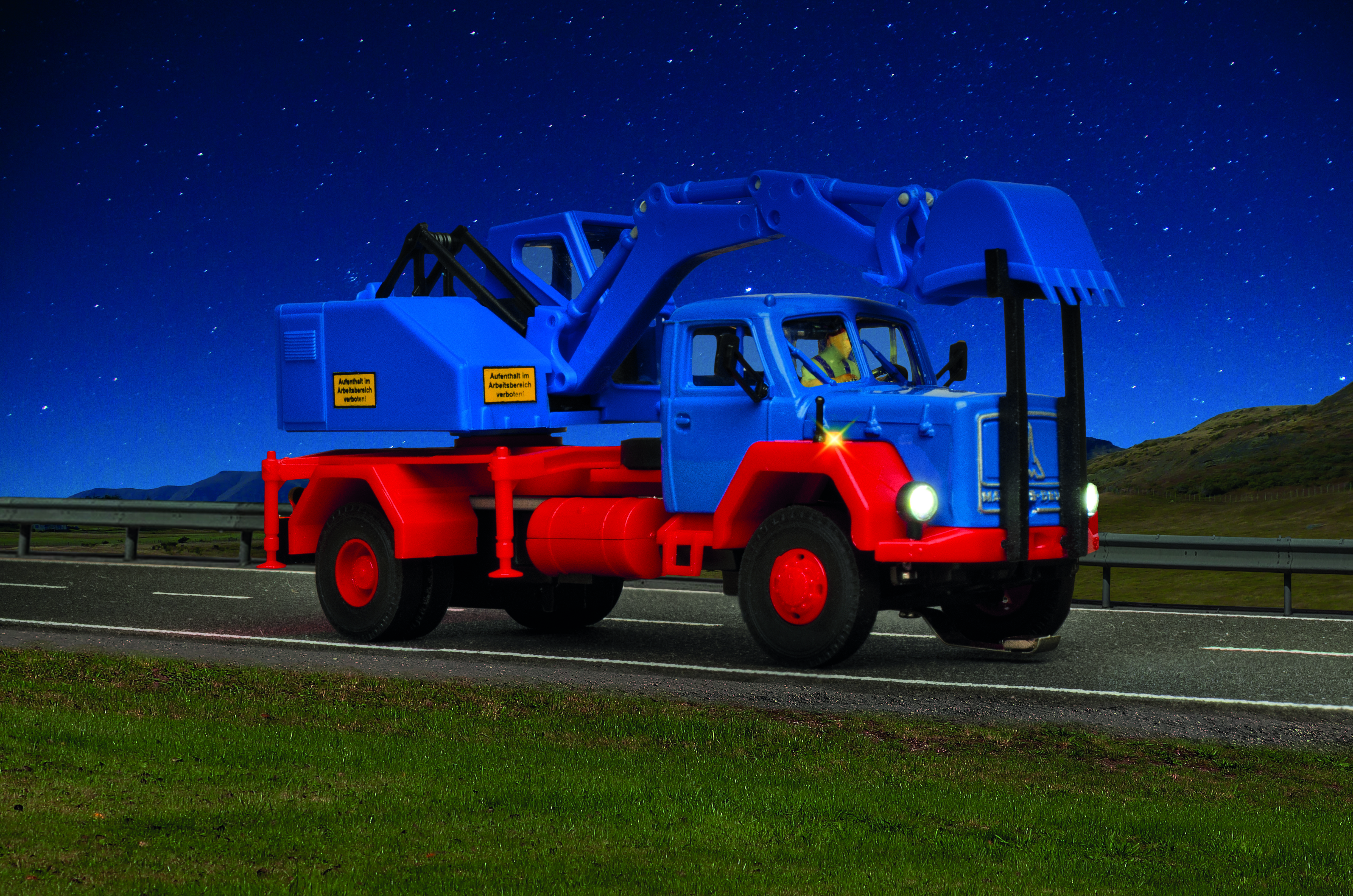 Viessmann 8135 CarMotion: Magirus Deutz Eckhauber Kran