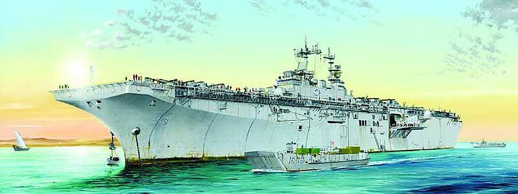 83404 USS Kearsarge LHD-3