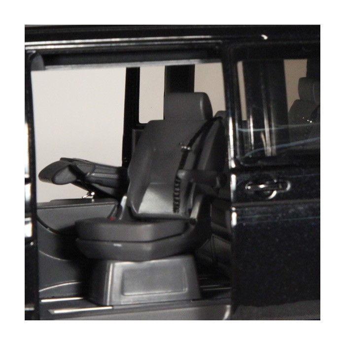 954-50 VW T6 Multivan schwarz