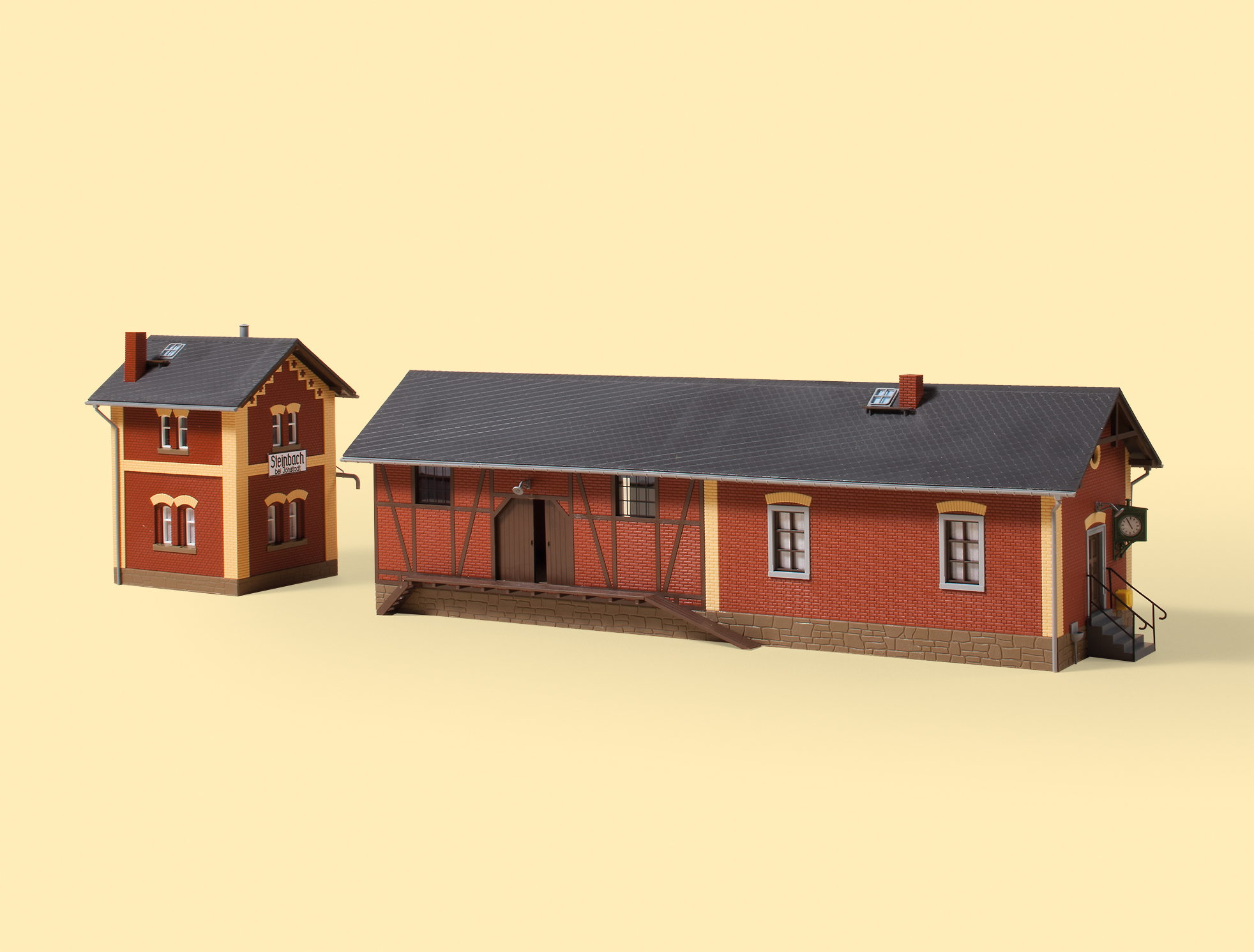 11435 Bahnhof Steinbach mit Wasserhaus