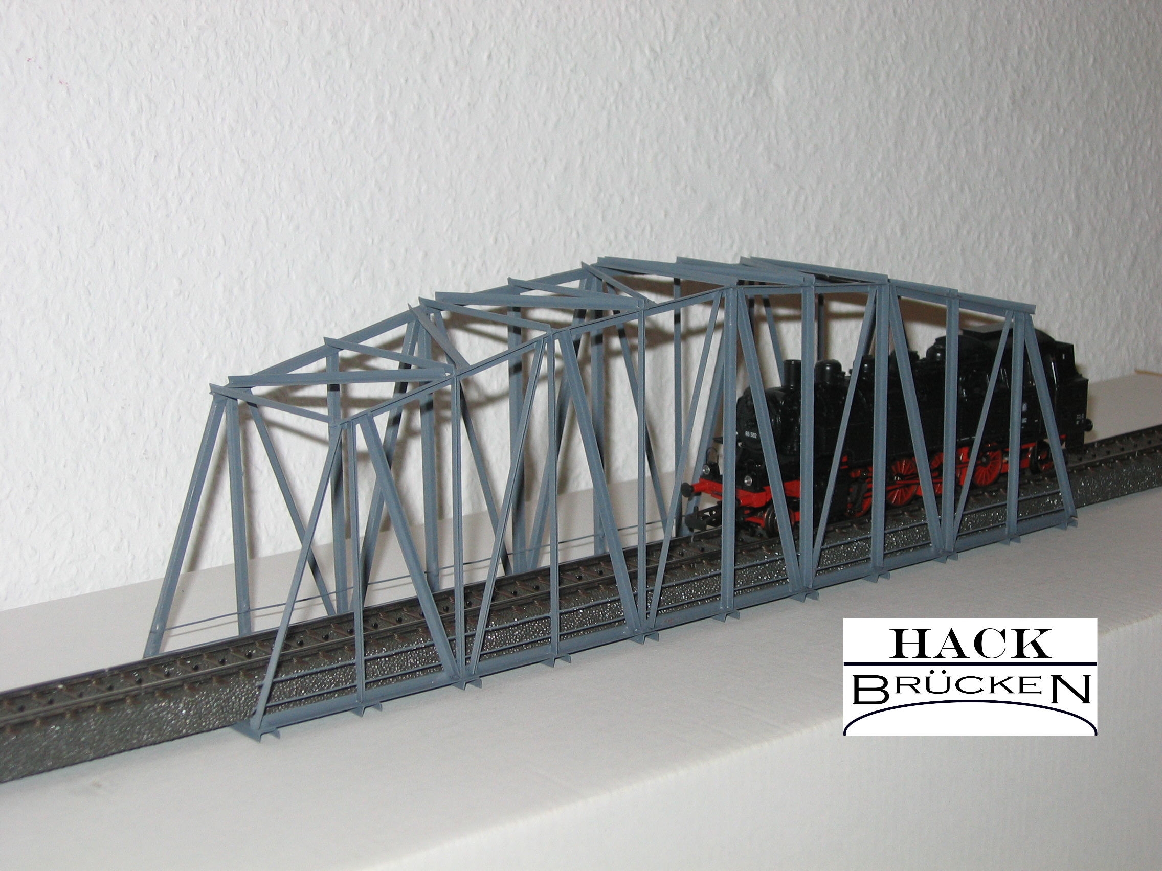 Hack B30 Bogenbrücke 30 cm