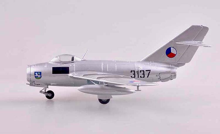 737132 Aero S103 (MiG-15)
