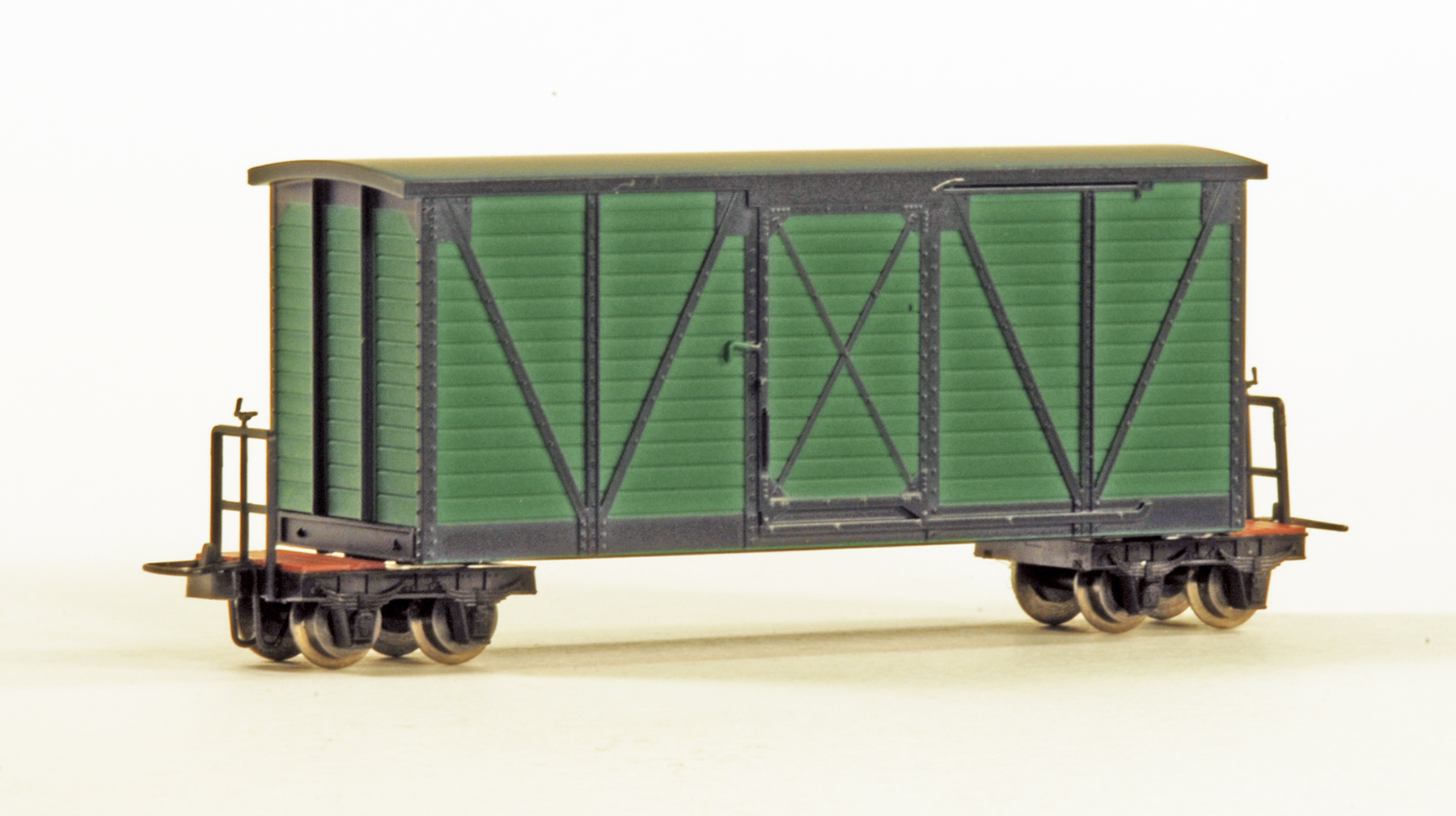 Minitrains 5147 Gedeckter Güterwagen