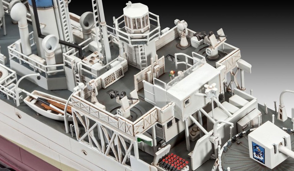 Revell 05132 Flower Class Corvette HMCS SNOWBERRY