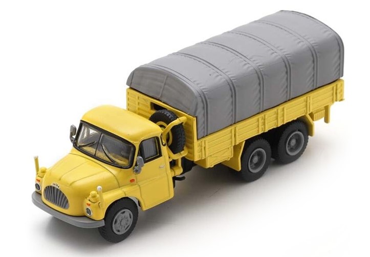 452678600 Tatra T138 Pritsche/Plane gelb