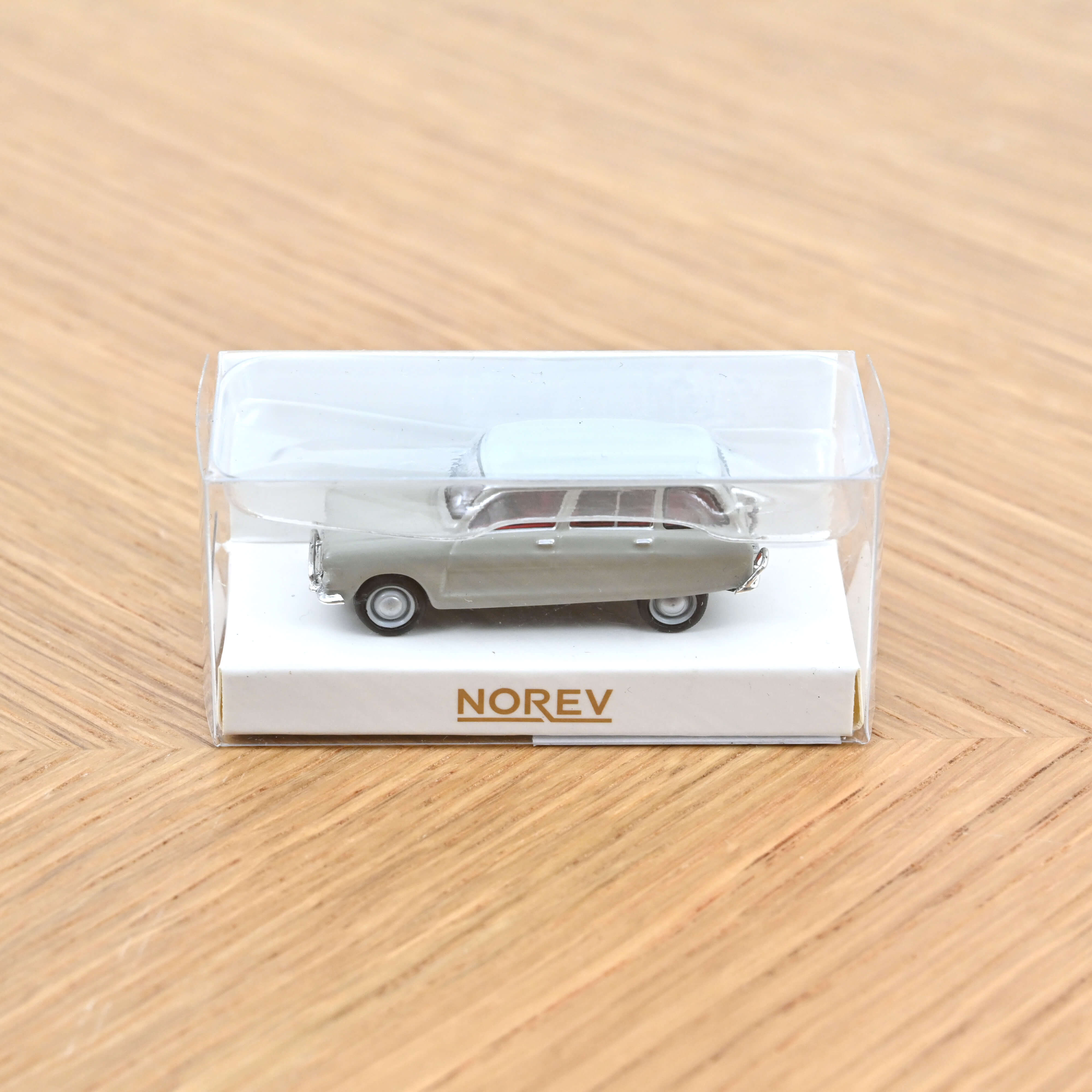 Norev 153525 Citroën AMI 6 Break rosegrey