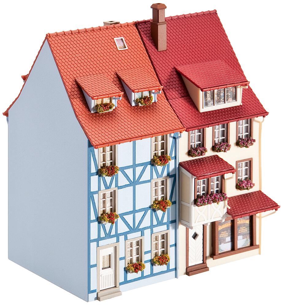 130495 Kleinstadthäuser mit Erker 2 St.