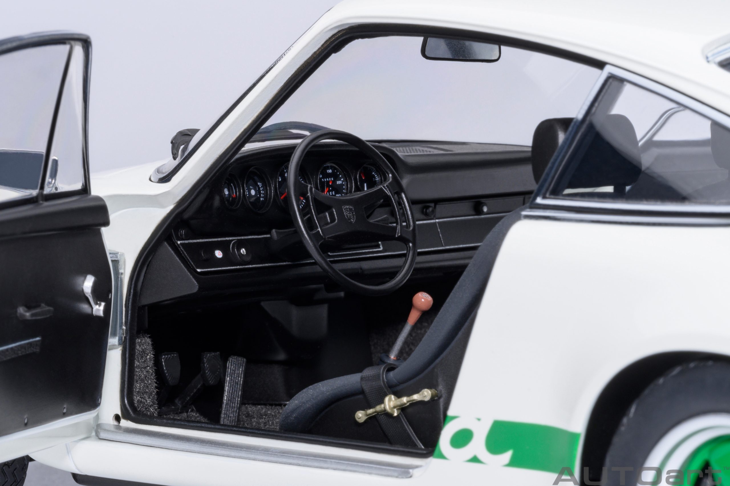 AUTOart 78031 Porsche 911 Carrera RS 2.7 weiß (1973)