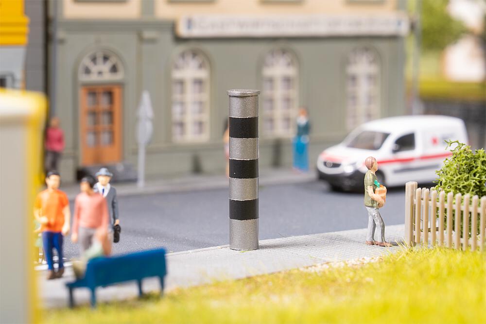180001 3 Blitzersäulen