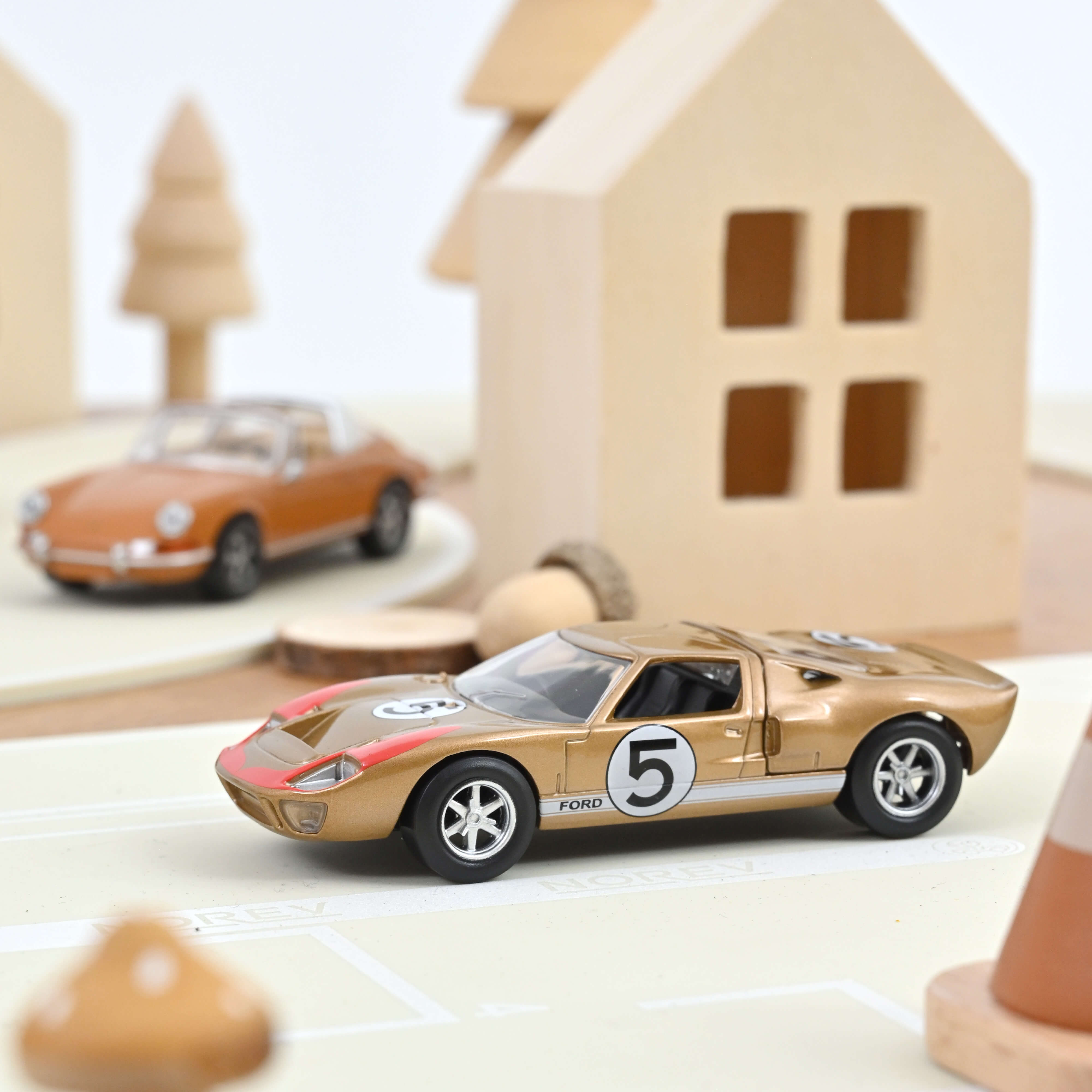 270578 JetCar: Ford GT40 #5 (1966)