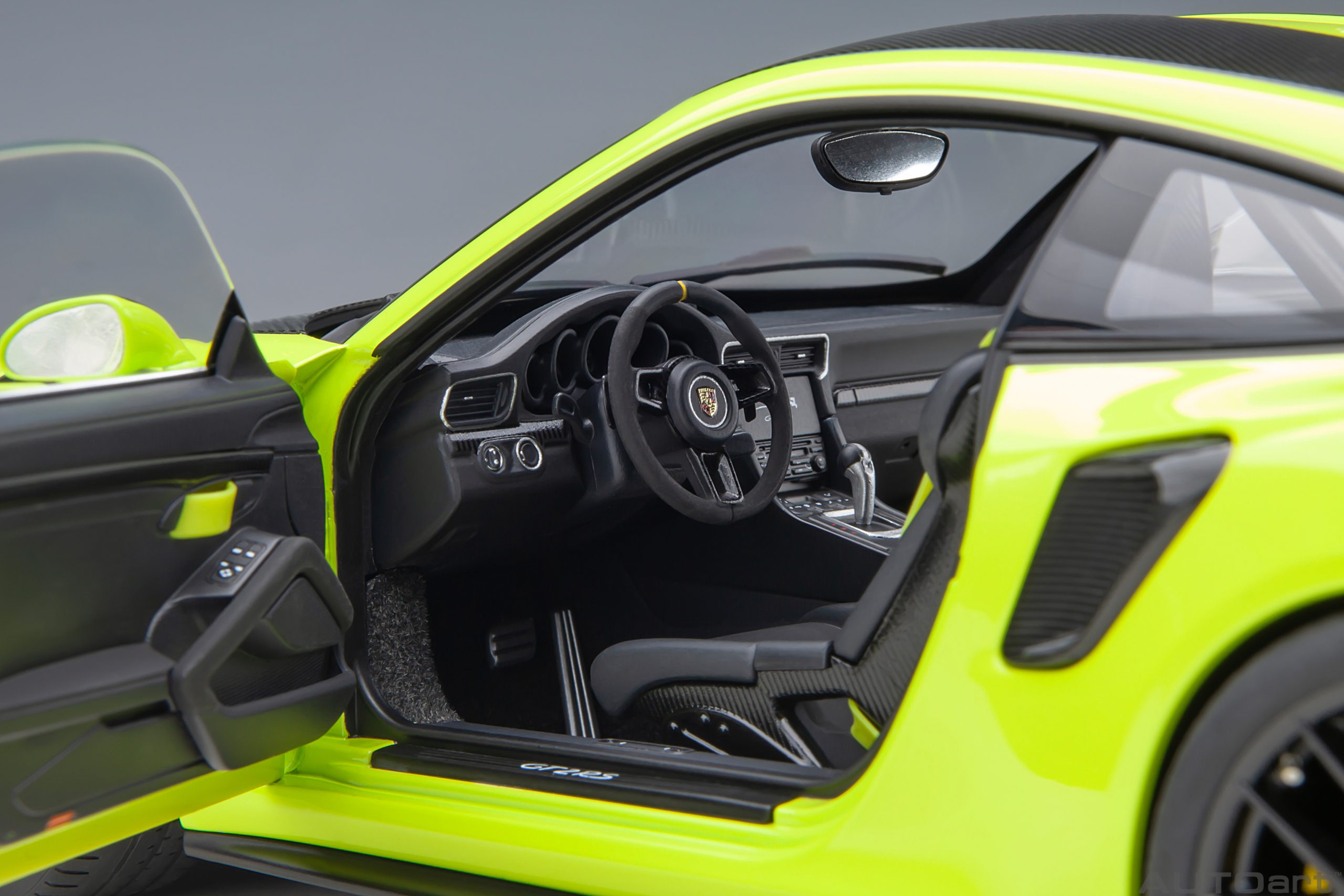 AUTOart 78187 Porsche 911 (991.2) GT2 RS grün