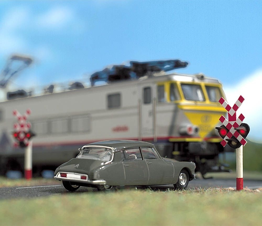 5968 Bahnübergang Warnblinkanlage Belgien