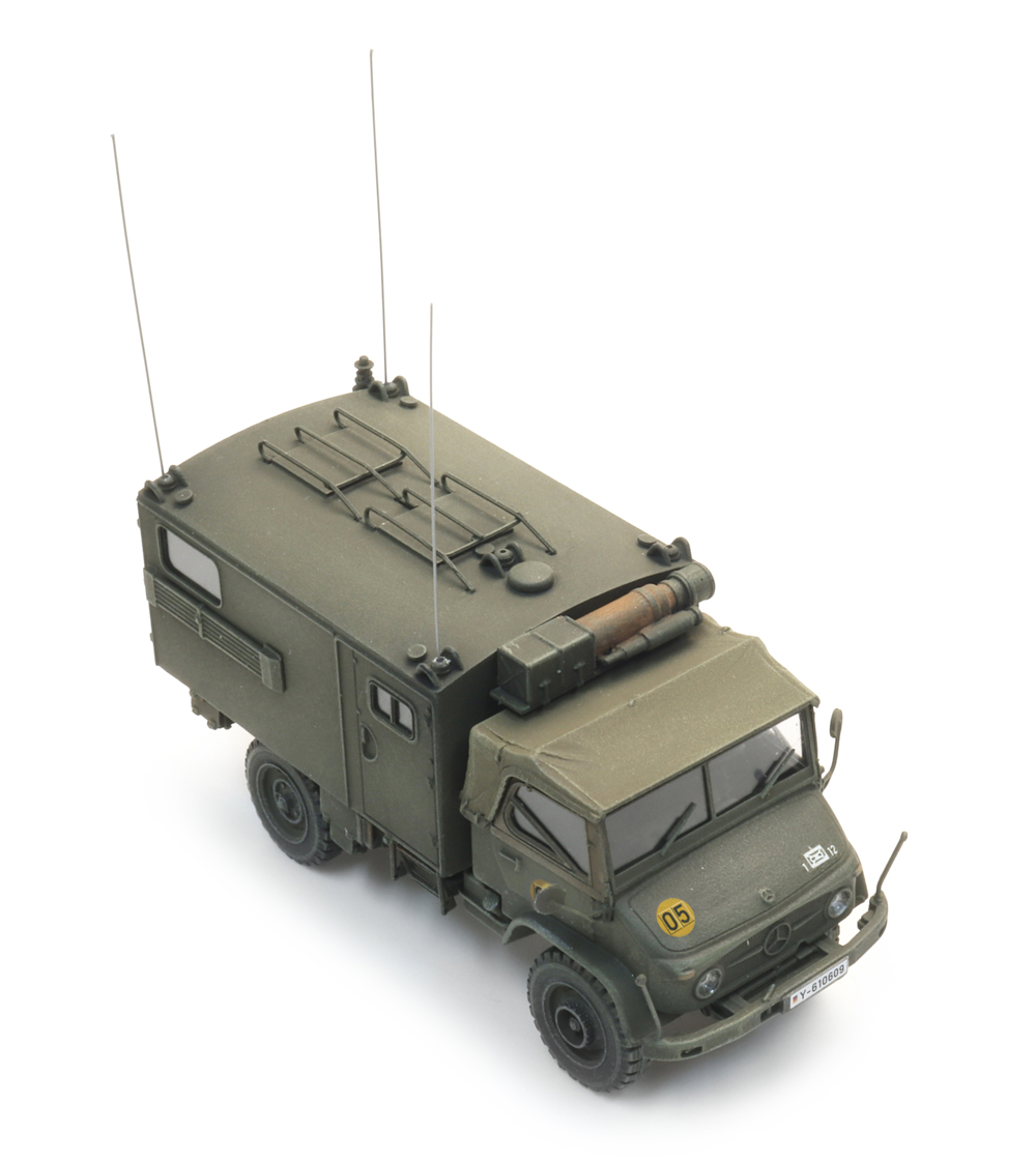 Artitec 6870777 BRD Unimog 404s Funkkoffer gelboliv