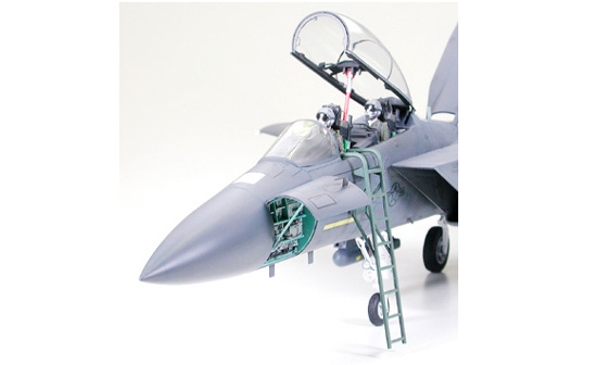 Tamiya 60312 F-15E Strike Eagle Bunker Buster