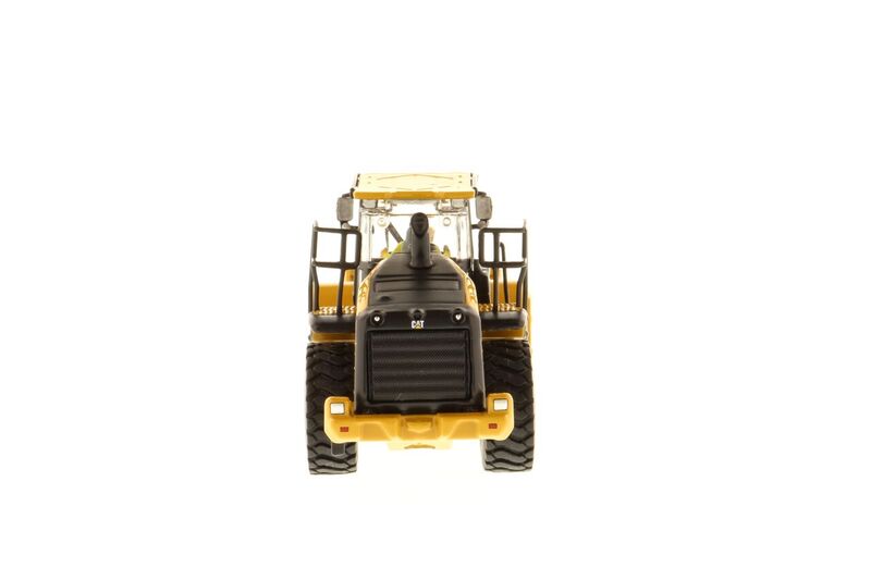 DM Diecast Masters 85948 Cat 966M Radlader