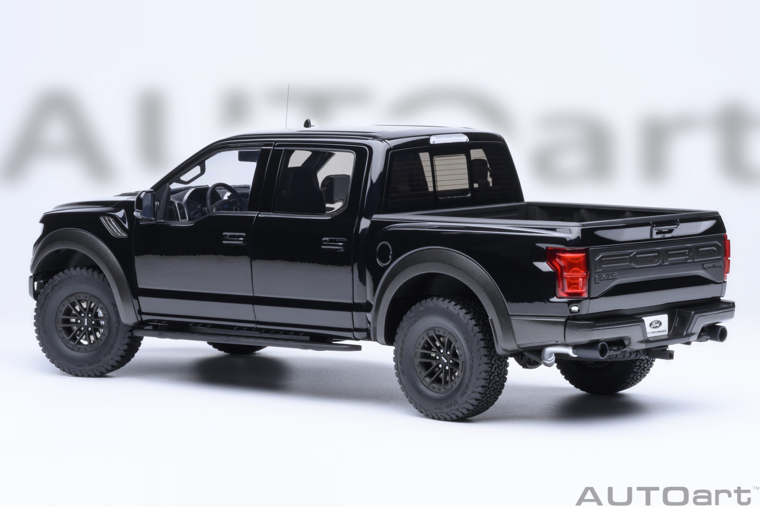 AUTOart 72947 Ford F-150 Raptor Supercrew 2017 schwarz