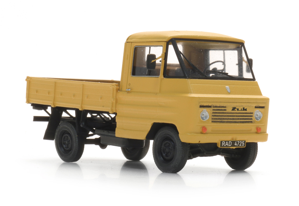387.743 Zuk A11 Pritschenwagen gelb