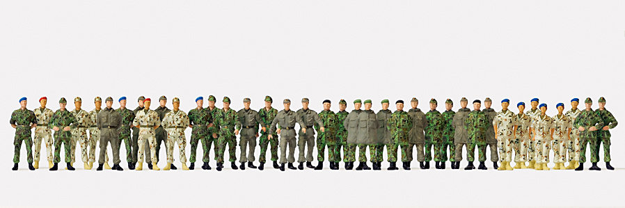 16543 Soldaten, gehend und stehend. Bundeswehr