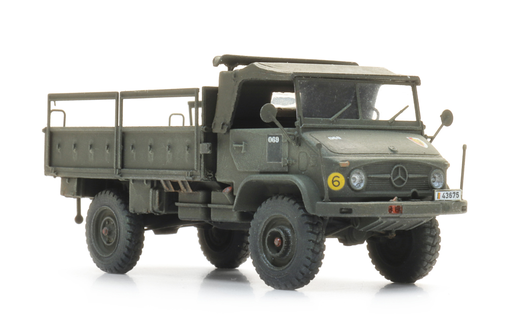 6870779 BE Unimog 404s bakwagen open groen